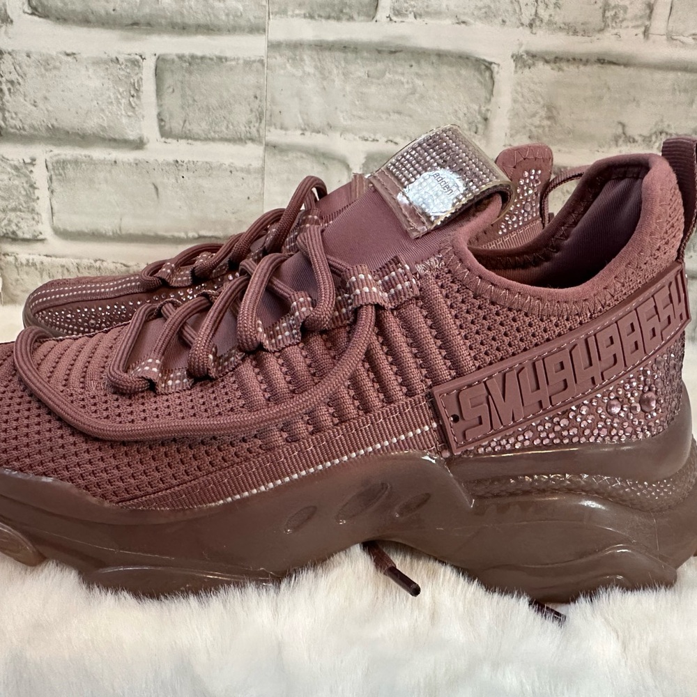 Steve Madden Brown Sneakers with Textured Fabric and Durable Sole